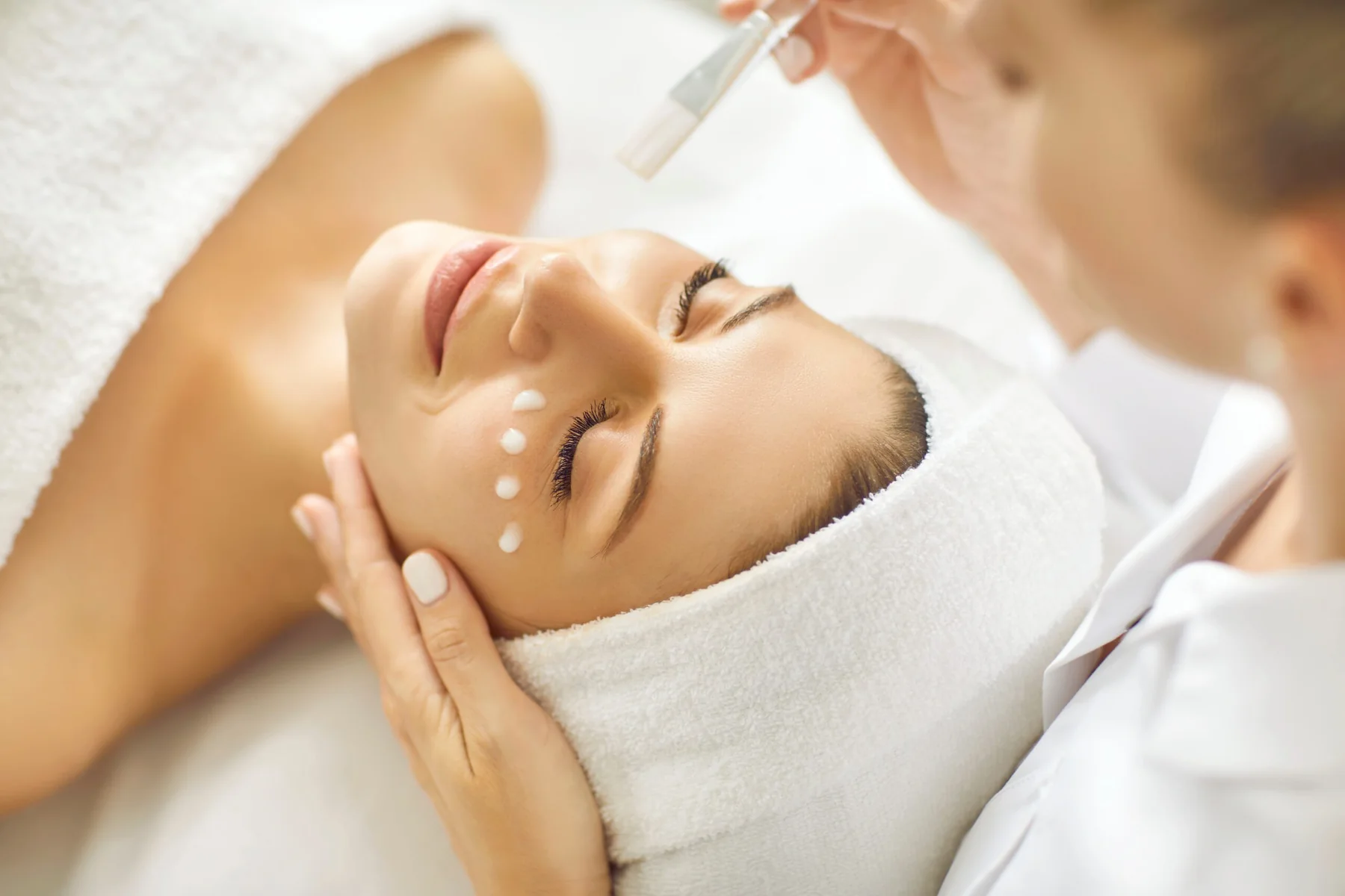 How Spring Facials Can Restore Moisture Balance to Your Skin